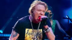 Szexuális erőszakkal vádolják a Guns N' Roses énekesét, Axl Rose-t kép