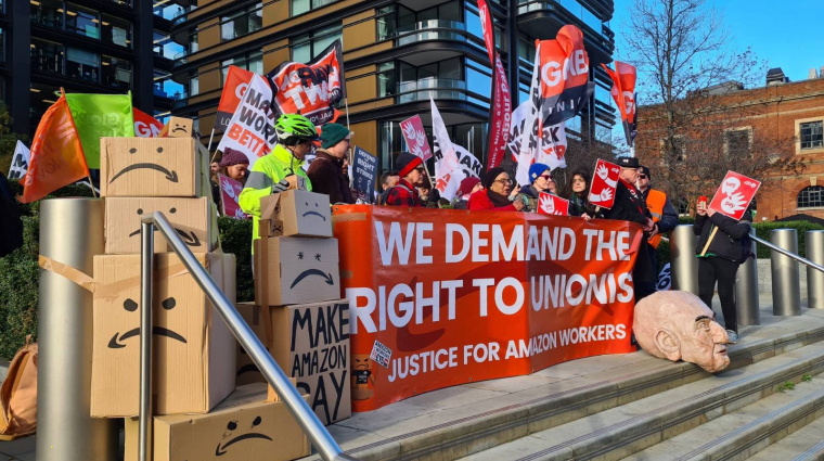 Soha nem látott méretű sztrájkot tartottak az Amazon dolgozói