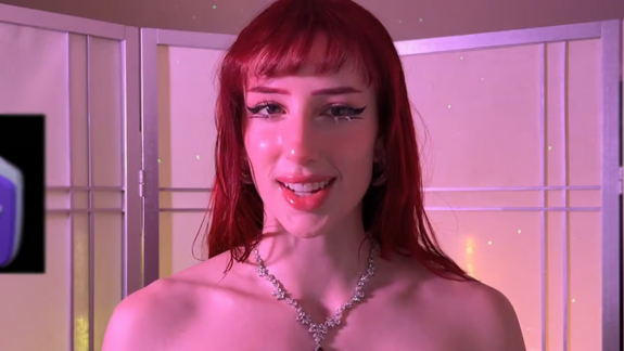 Simán megkerülte a Twitch irányelveit az OnlyFans modell topless adása, ami azóta vírusként terjed kép