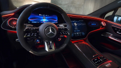 Forradalmasítaná a kocsiban zenehallgatást a Mercedes, az autó lesz a DJ kép