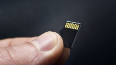 Meglepően olcsón futott be az első 2 TB-os microSD kártya kép
