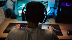 Maradandó halláskárosodást okozhat a videojátékozás kép