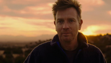 Ewan McGregor a függőség útján segíti a lányát a Bleeding Love trailerében