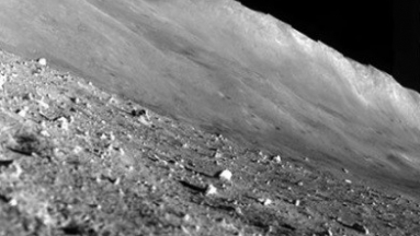 Rozsdát találtak a Holdon, felboríthatja az eddigi elképzeléseket kép