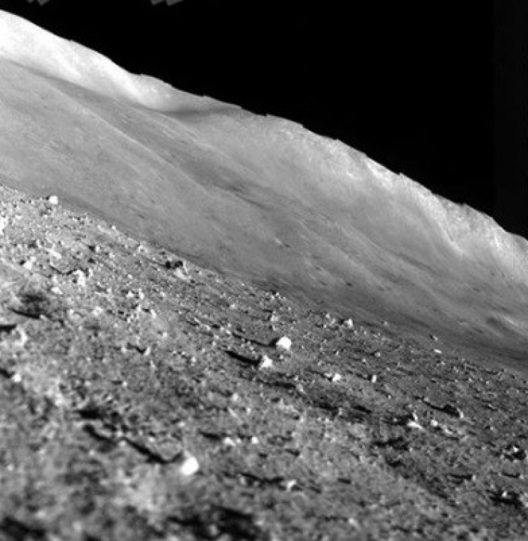 A SLIM utolsó felvételeinek egyike a Hold felületéről.