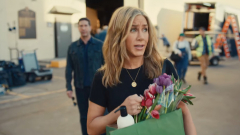 Jennifer Aniston nem ismeri fel David Schwimmert az új Super Bowl reklámban kép