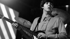 Előkerült Paul McCartney 50 éve eltűnt gitárja, és ma már elképesztően sokat ér kép