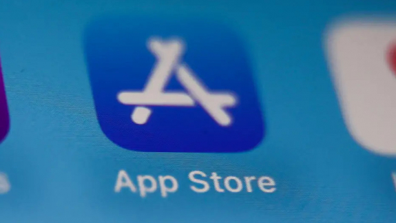 Hamarosan rajtol az App Store egyik első riválisa az iOS-en kép