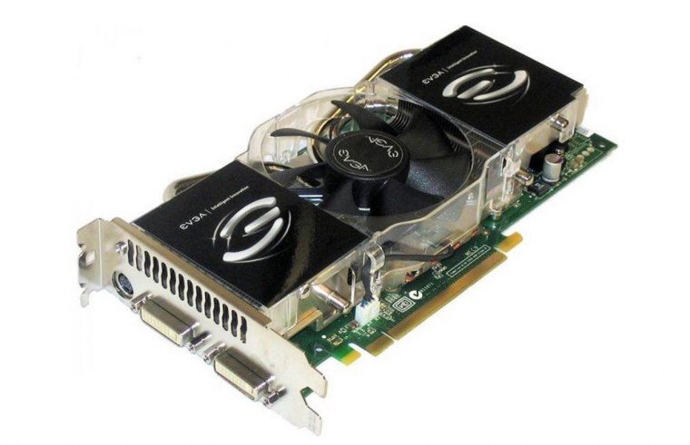 Referencia terv alapján gyártott GeForce 7800 GTX az EVGA kínálatában. Szuper kártya volt, amit egy legendás utód követett