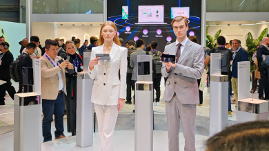 Filléres hajtogatós mobil, robotkutya és okosgyűrű – ezek lesznek az idei slágerkütyük