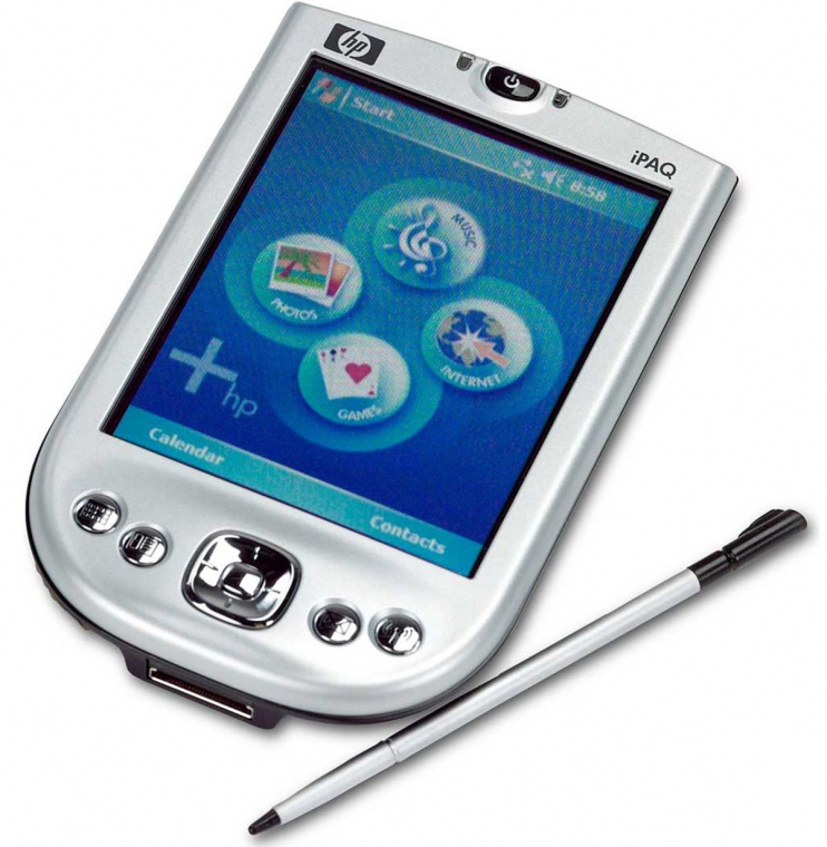 A HTC által tervezett és gyártott RX1955-ben egymagos, 300 MHz-en ketyegő Samsung processzorral 32 MB memóriával gazdálkodhatott a Windows Mobile 5.0 rendszer