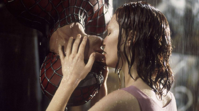 Kínszenvedés volt leforgatni a Pókember film ikonikus, esős csókjelenetét bevezetőkép