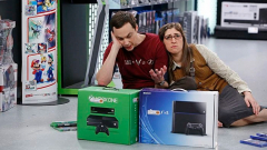10 éves az Agymenők epizód, amiben Sheldon nem tud dönteni a PlayStation és az Xbox között kép