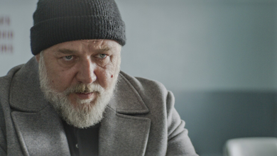 Nézd meg premier előtt Russell Crowe új filmjét, a Szunnyadó vérebeket!