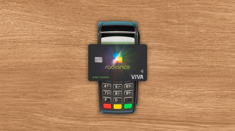 Jönnek az OLED kijelzős bankkártyák, és több pénzt fogsz költeni velük