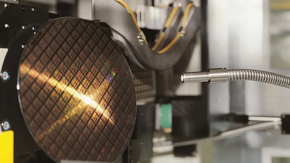 Féktelen az AI éhsége, a világ legnagyobb félvezetőgyártójának 2028-ig betelt a kapacitása kép