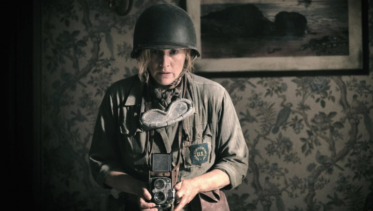 Kate Winslet legendás háborús fotóst alakít a Lee előzetesében kép