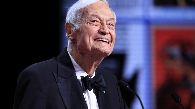 Elhunyt Roger Corman hollywoodi legenda, a B-filmek koronázatlan királya bevezetőkép