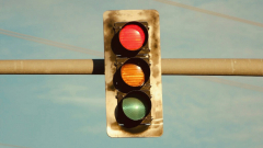 Negyedik színre is szükség lenne a közlekedési lámpákon? kép