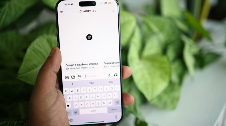 Az, hogy az OpenAI fogja felturbózni az iPhone-okat, nagyon nem tetszik a Microsoftnak kép