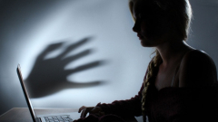 Szakítás utáni digitális horror: ellopta volt barátnője adatait, majd bosszúból kiíratta az egyetemről kép
