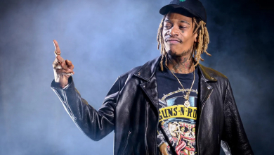 Wiz Khalifa letöltendő börtönbüntetést kapott, mert rágyújtott egy füves cigire a színpadon kép