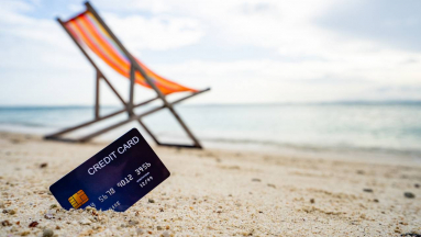 Nyári rémálom: strandolás közben telefonáltak a csalók, majd loptak el 19 millió forintot egy nő számlájáról fókuszban