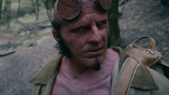 Félelmetes mósómedvével támadó horror lesz a Hellboy: The Crooked Man - itt a magyar feliratos előzetes kép
