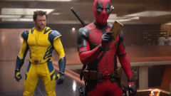 Hugh Jackman és Ryan Reynolds mémekkel és közös dallal cukkolják egymást kép