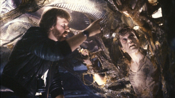 Drága James Cameron, azt hittem megegyeztünk, hogy a 3D film egy hülye ötlet volt kép