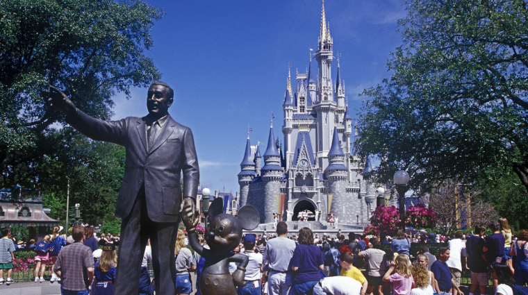 A Disney a streamingszolgáltatására hivatkozva kerülne el egy vidámparkos pert bevezetőkép