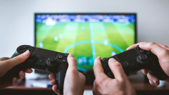 Egy 35 éves férfi lelőtt egy 15 éves srácot, miután összevesztek egy videojátékon kép