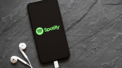 Részben használhatatlanok lesznek az iPhone-ok hangerőszabályzó gombjai a Spotify-jal kép