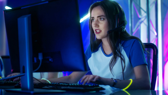A női játékosok többségét még mindig zaklatják online játék közben kép