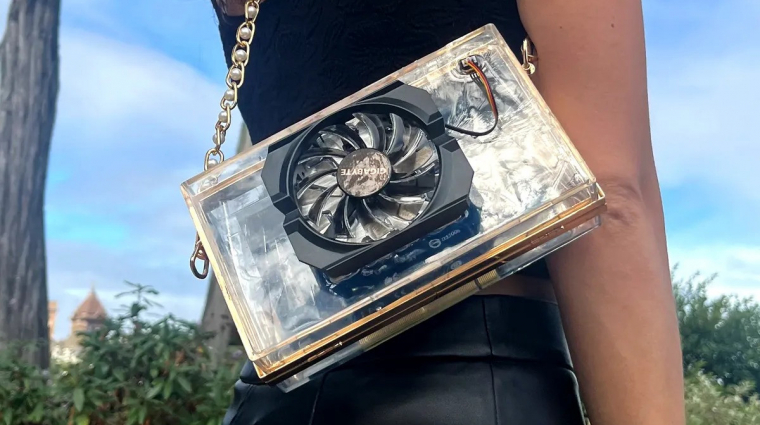 Nem találod ki, mennyibe kerül ez a GeForce GT 730-ból készített luxustáska kép