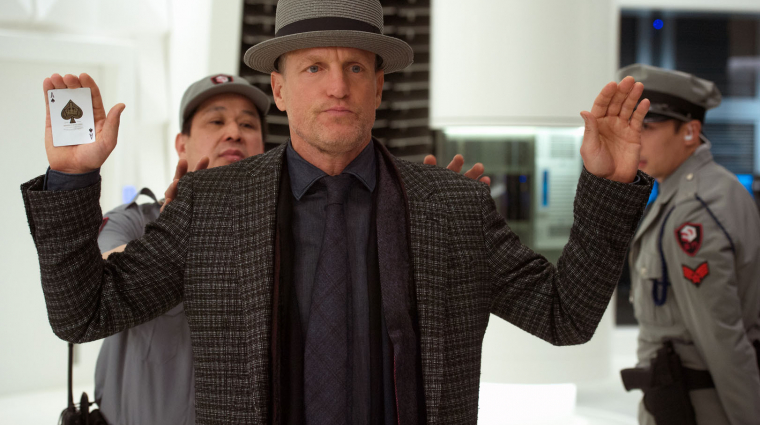 122 éves hasonmásával fotózkodott Woody Harrelson a Halászbástyánál bevezetőkép