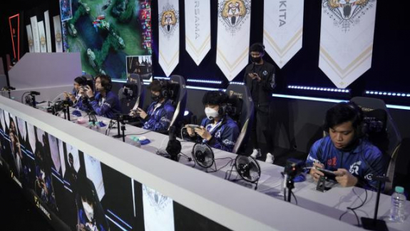 Egy mobiljáték vezeti az e-sport nézettségi listát kép