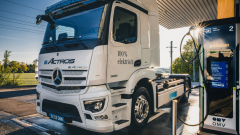 Közösen telepít e-kamion töltőállomásokat a Siemens és az OMV kép