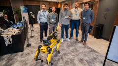 Valódi robotkutyával vizsgálják a velünk élő robotok szerepét a Neumann Társaság és a HUN-REN SZTAKI konferenciáján kép