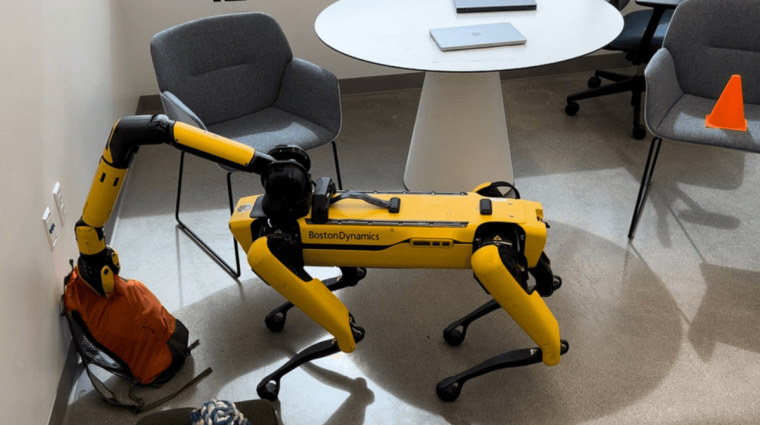 Még ügyesebb lett a Boston Dynamics robotkutyája kép
