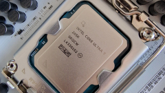 Intel Core Ultra 7 265K teszt - az Intel az asztalra csap kép