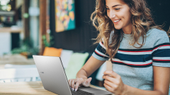 Gyors, strapabíró és biztonságos – az ExpertBook P1 munkára született kép
