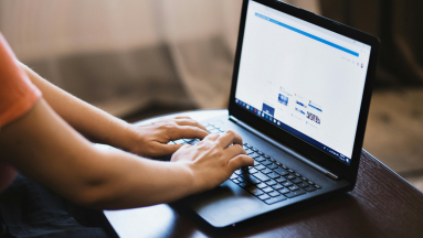 A kattintásmentes internet kora fókuszban