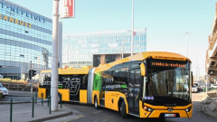 Bemutatták az első magyar elektromos csuklós buszt kép