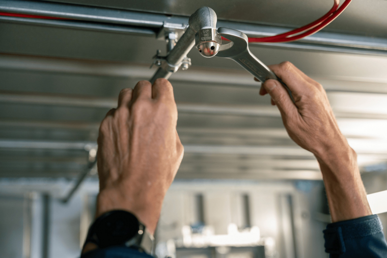 Levegőmintavételes füstérzékelő csőrendszere. Forrás: Siemens