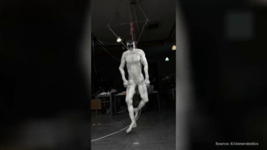 Életre keltették az emberi izomzattal rendelkező robotot - videó kép