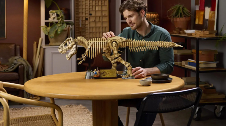 Ez a LEGO T. rex van akkora, mint egy kisebb kutyus bevezetőkép