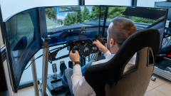 Kiss Norbert csatlakozott a Széchenyi István Egyetem profi e-sport-szimulátorcsapatához kép