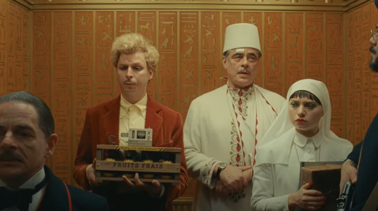 Világsztárokkal és magyar nevű kőgazdag vállalkozóval jön Wes Anderson legújabb filmje - itt a The Phoenician Scheme trailere bevezetőkép