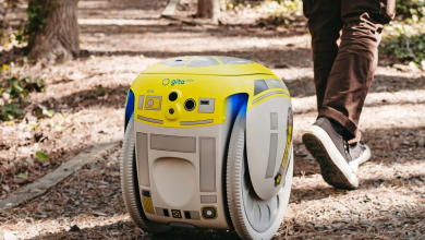 Ez a Star Wars droid bárhova követ téged kép